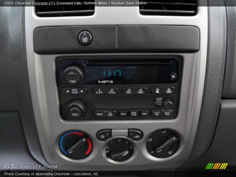 Summit White / Medium Dark Pewter 2005 Chevrolet Colorado Z71 Extended Cab