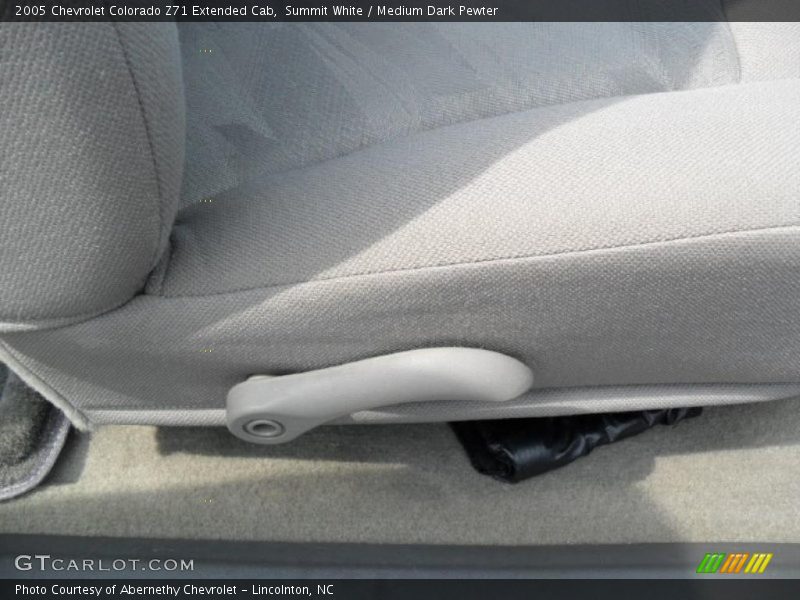 Summit White / Medium Dark Pewter 2005 Chevrolet Colorado Z71 Extended Cab