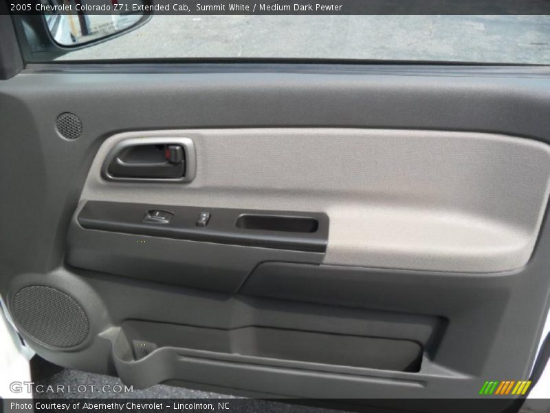 Summit White / Medium Dark Pewter 2005 Chevrolet Colorado Z71 Extended Cab