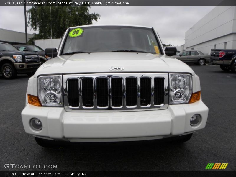 Stone White / Dark Khaki/Light Graystone 2008 Jeep Commander Sport