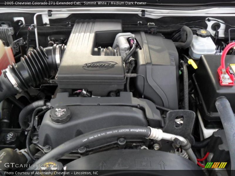 Summit White / Medium Dark Pewter 2005 Chevrolet Colorado Z71 Extended Cab