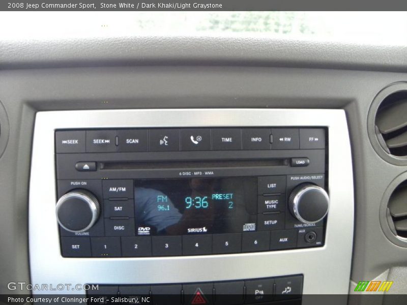 Stone White / Dark Khaki/Light Graystone 2008 Jeep Commander Sport