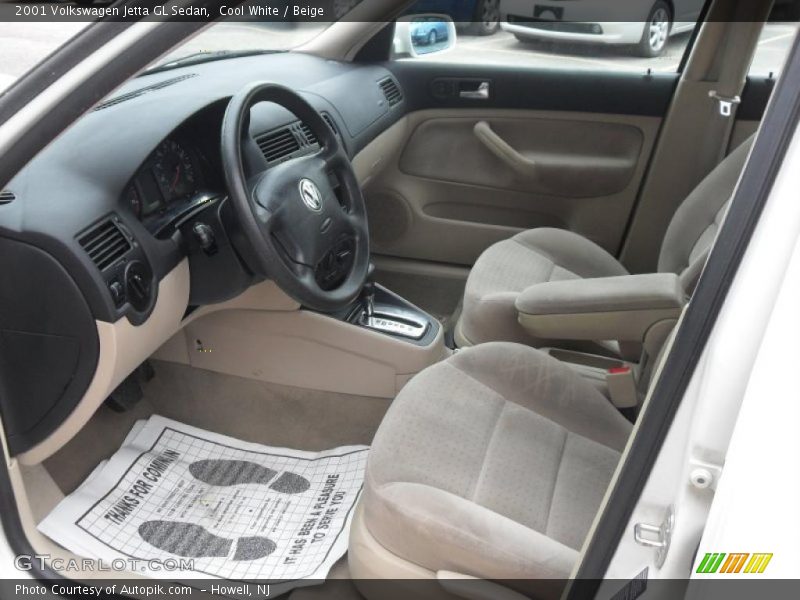 Cool White / Beige 2001 Volkswagen Jetta GL Sedan
