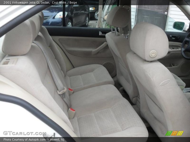 Cool White / Beige 2001 Volkswagen Jetta GL Sedan