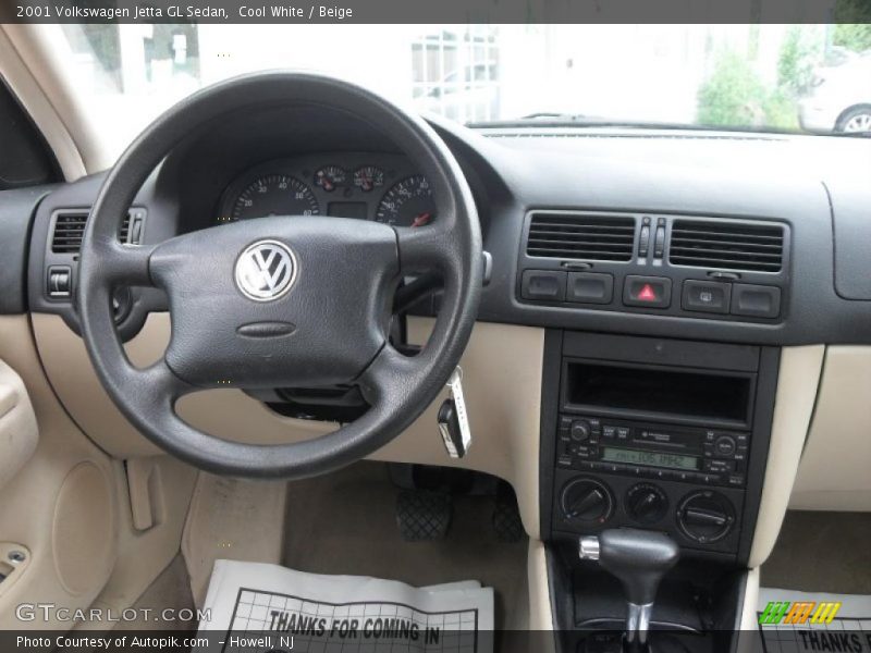 Cool White / Beige 2001 Volkswagen Jetta GL Sedan