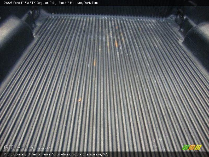 Black / Medium/Dark Flint 2006 Ford F150 STX Regular Cab