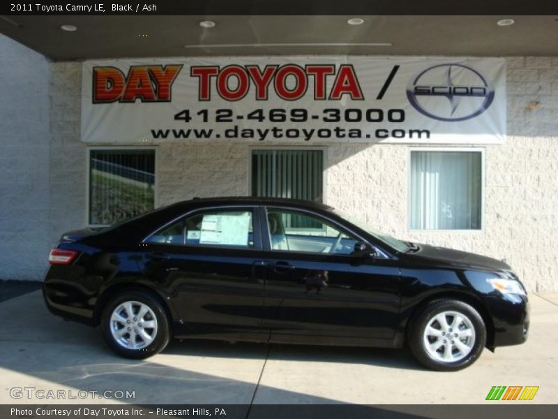 Black / Ash 2011 Toyota Camry LE