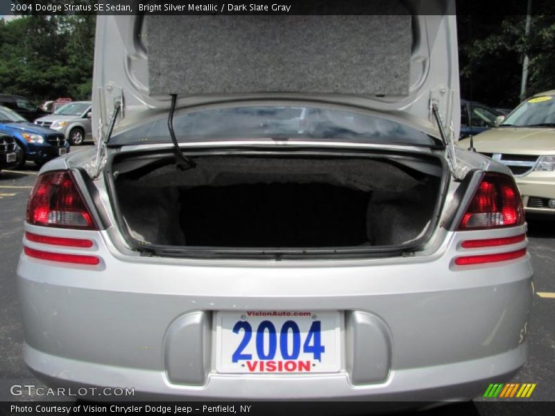 Bright Silver Metallic / Dark Slate Gray 2004 Dodge Stratus SE Sedan