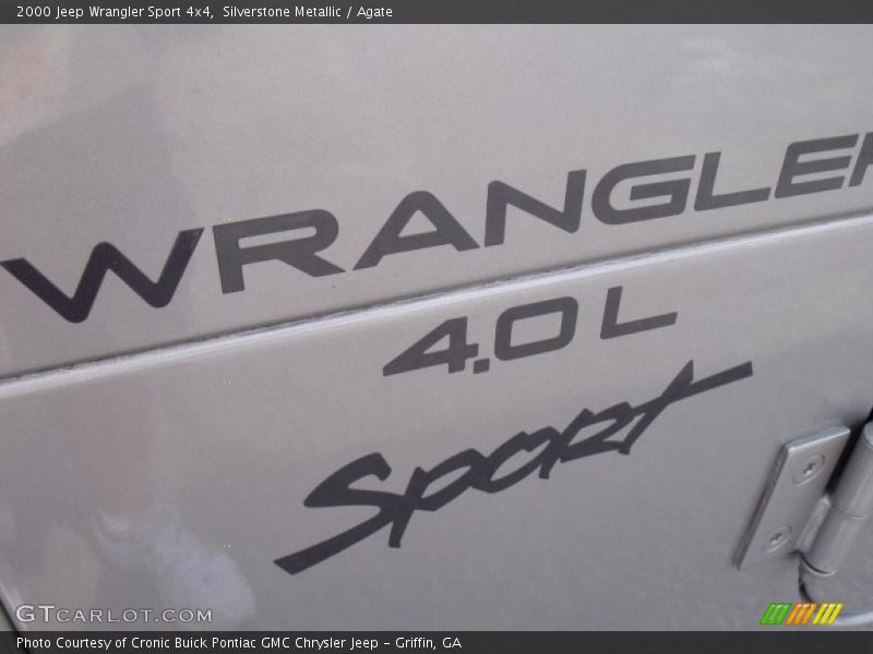 Silverstone Metallic / Agate 2000 Jeep Wrangler Sport 4x4