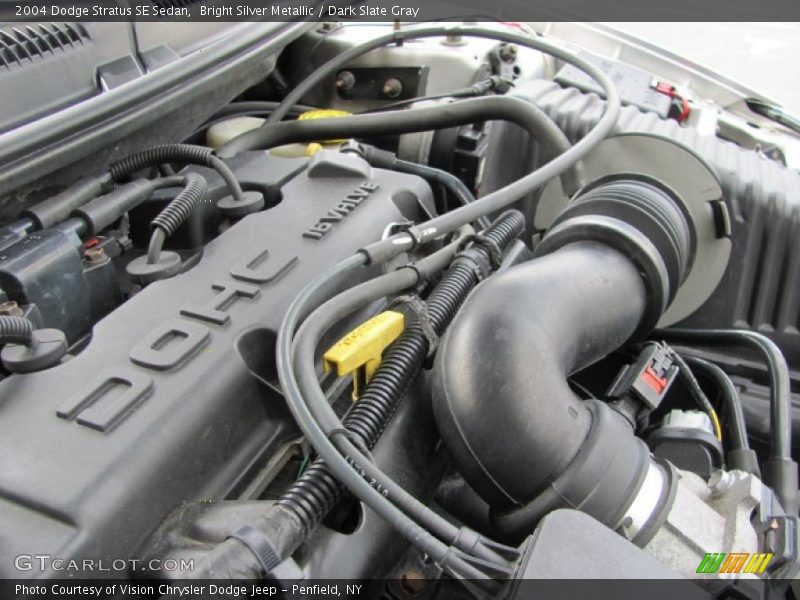 Bright Silver Metallic / Dark Slate Gray 2004 Dodge Stratus SE Sedan
