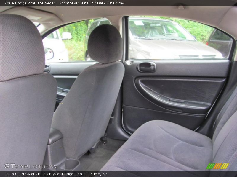 Bright Silver Metallic / Dark Slate Gray 2004 Dodge Stratus SE Sedan