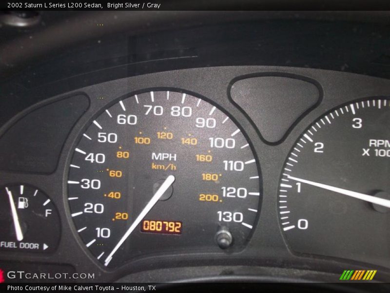 Bright Silver / Gray 2002 Saturn L Series L200 Sedan