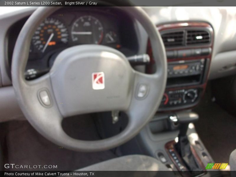 Bright Silver / Gray 2002 Saturn L Series L200 Sedan