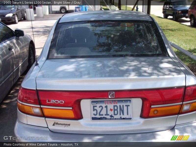Bright Silver / Gray 2002 Saturn L Series L200 Sedan