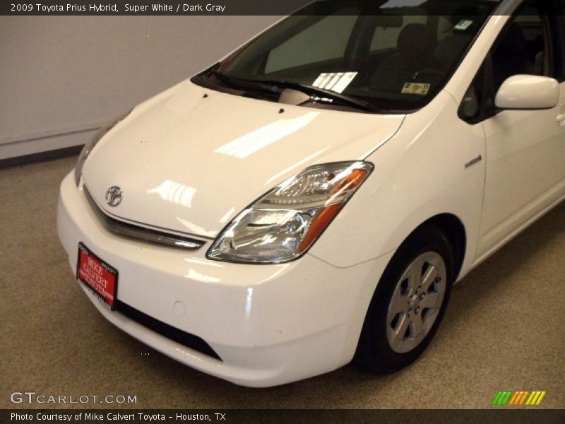 Super White / Dark Gray 2009 Toyota Prius Hybrid