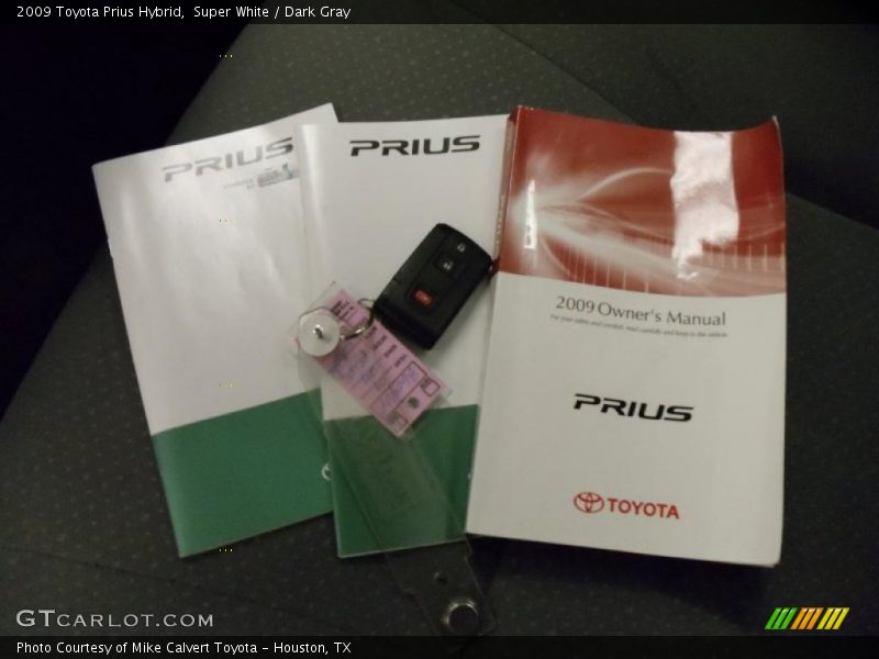 Super White / Dark Gray 2009 Toyota Prius Hybrid
