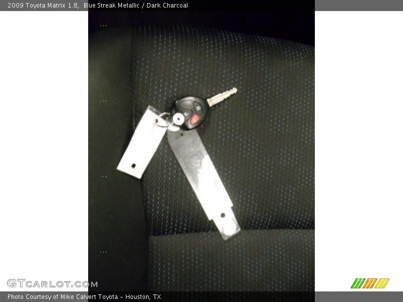 Blue Streak Metallic / Dark Charcoal 2009 Toyota Matrix 1.8