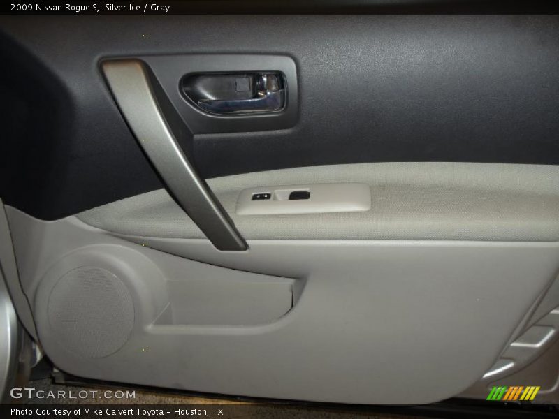 Silver Ice / Gray 2009 Nissan Rogue S