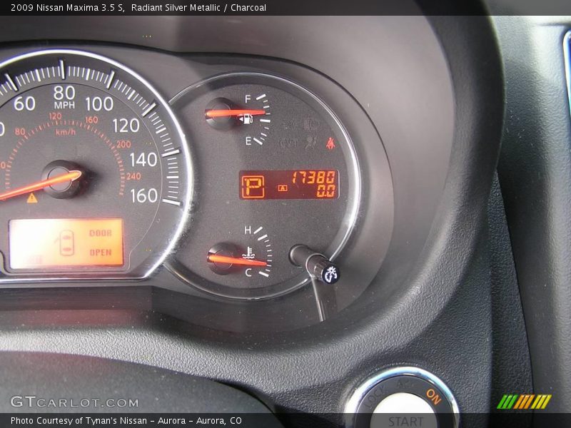Radiant Silver Metallic / Charcoal 2009 Nissan Maxima 3.5 S