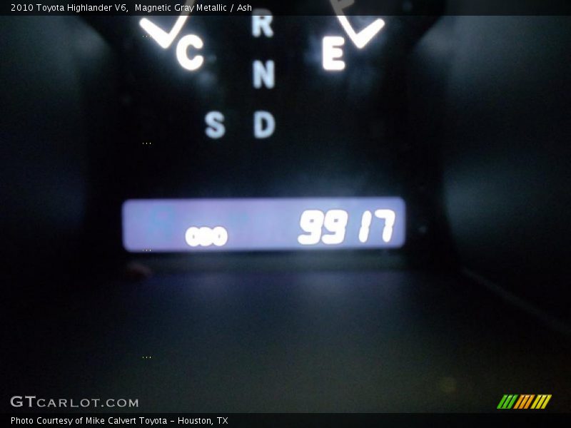 Magnetic Gray Metallic / Ash 2010 Toyota Highlander V6