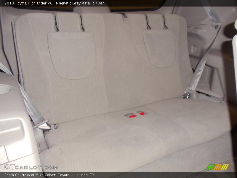 Magnetic Gray Metallic / Ash 2010 Toyota Highlander V6