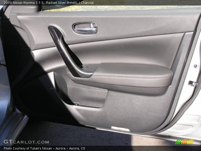 Radiant Silver Metallic / Charcoal 2009 Nissan Maxima 3.5 S