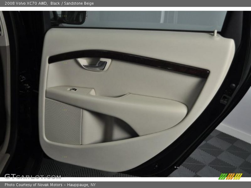 Black / Sandstone Beige 2008 Volvo XC70 AWD