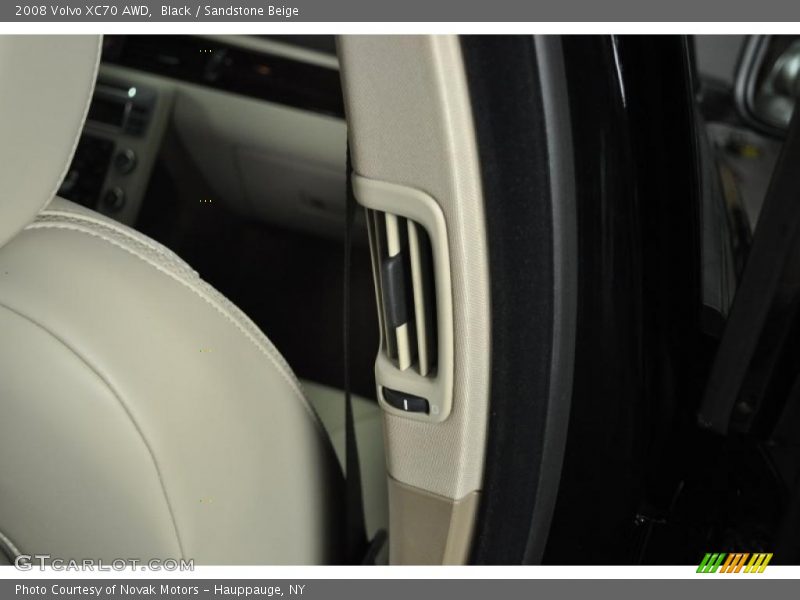 Black / Sandstone Beige 2008 Volvo XC70 AWD