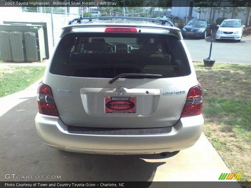 Millenium Silver Metallic / Ash Gray 2007 Toyota Highlander