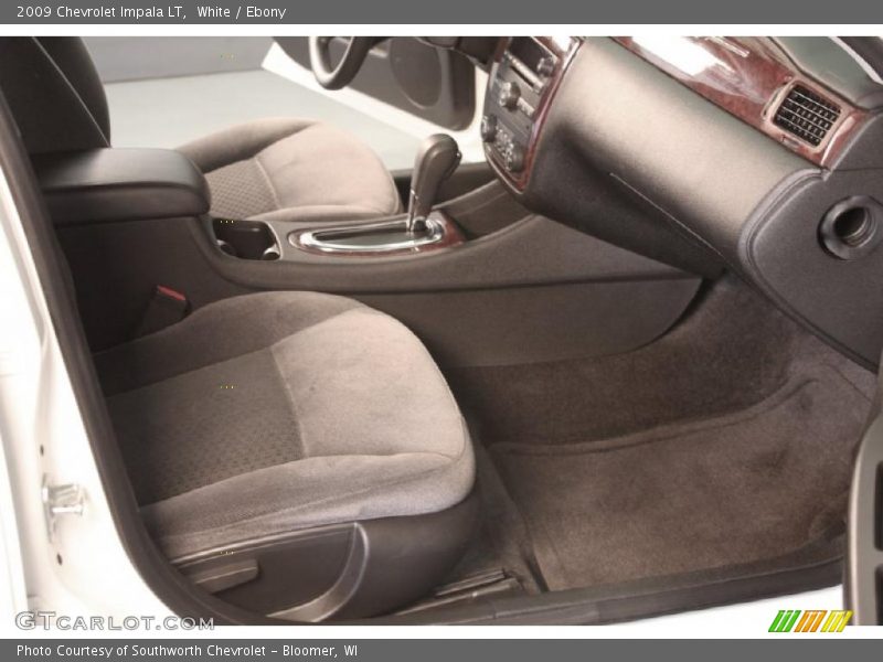 White / Ebony 2009 Chevrolet Impala LT