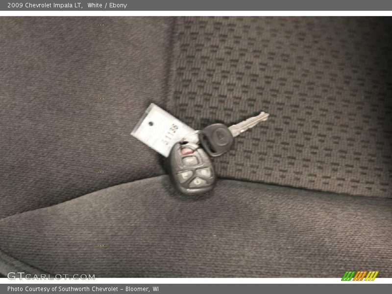 White / Ebony 2009 Chevrolet Impala LT