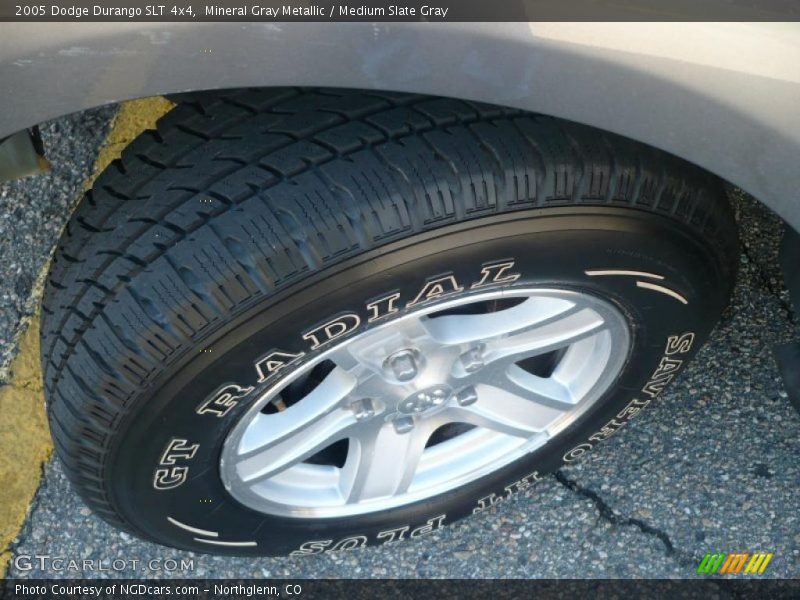 Mineral Gray Metallic / Medium Slate Gray 2005 Dodge Durango SLT 4x4