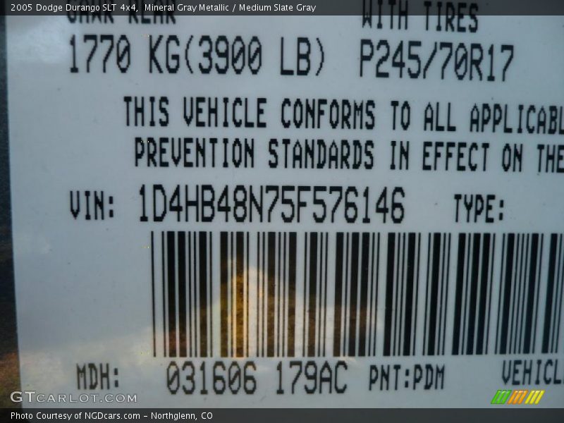 Mineral Gray Metallic / Medium Slate Gray 2005 Dodge Durango SLT 4x4