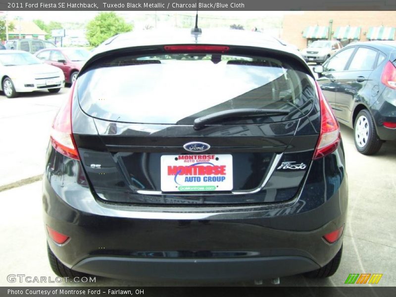 Tuxedo Black Metallic / Charcoal Black/Blue Cloth 2011 Ford Fiesta SE Hatchback