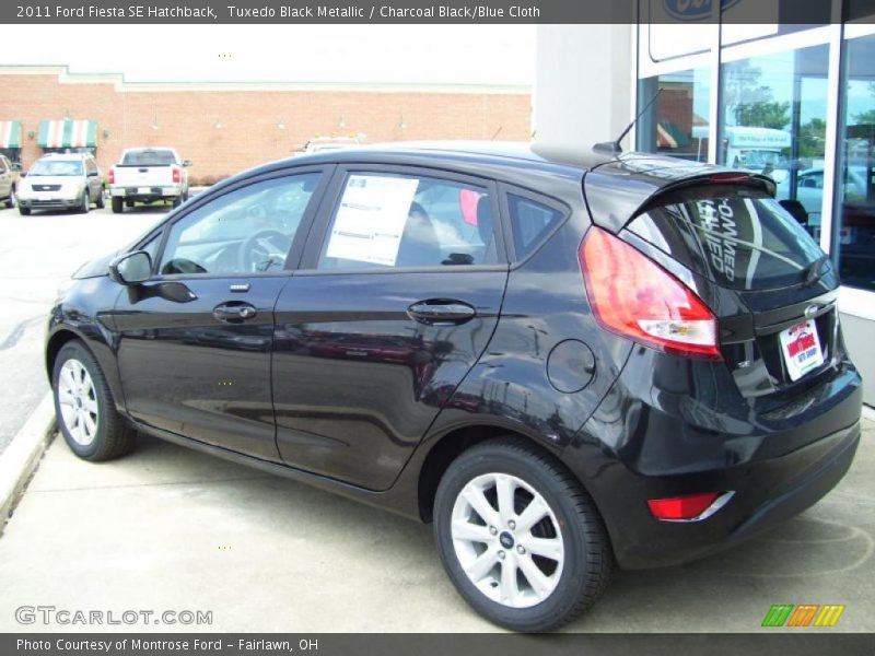 Tuxedo Black Metallic / Charcoal Black/Blue Cloth 2011 Ford Fiesta SE Hatchback