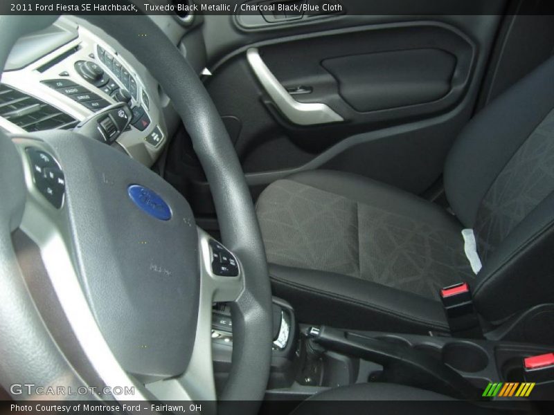 Tuxedo Black Metallic / Charcoal Black/Blue Cloth 2011 Ford Fiesta SE Hatchback