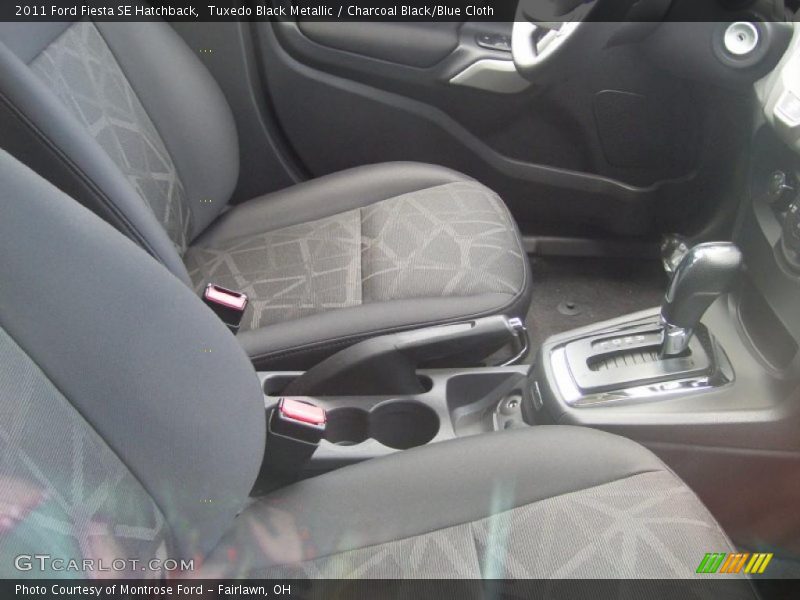 Tuxedo Black Metallic / Charcoal Black/Blue Cloth 2011 Ford Fiesta SE Hatchback