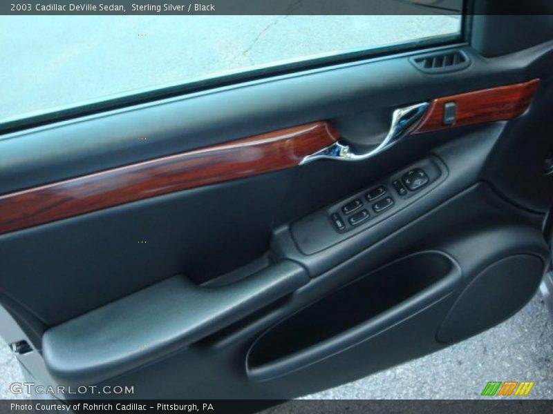Sterling Silver / Black 2003 Cadillac DeVille Sedan