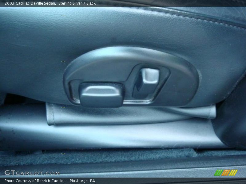 Sterling Silver / Black 2003 Cadillac DeVille Sedan