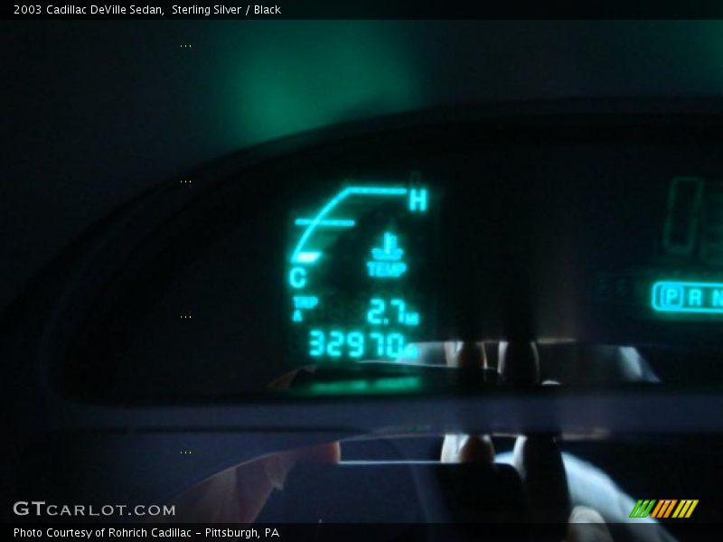 Sterling Silver / Black 2003 Cadillac DeVille Sedan