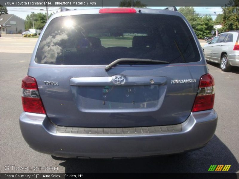 Bluestone Metallic / Ash 2004 Toyota Highlander I4