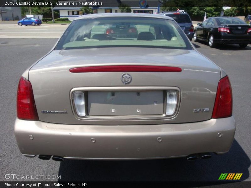 Cashmere / Neutral Shale 2000 Cadillac DeVille DTS