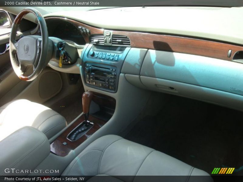 Cashmere / Neutral Shale 2000 Cadillac DeVille DTS