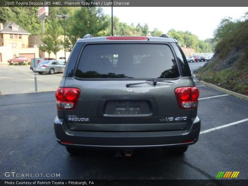 Phantom Gray Pearl / Light Charcoal 2005 Toyota Sequoia SR5 4WD