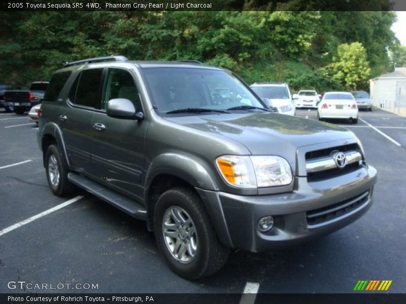 Phantom Gray Pearl / Light Charcoal 2005 Toyota Sequoia SR5 4WD