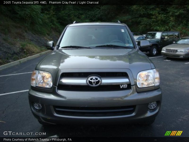 Phantom Gray Pearl / Light Charcoal 2005 Toyota Sequoia SR5 4WD