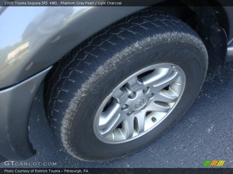 Phantom Gray Pearl / Light Charcoal 2005 Toyota Sequoia SR5 4WD