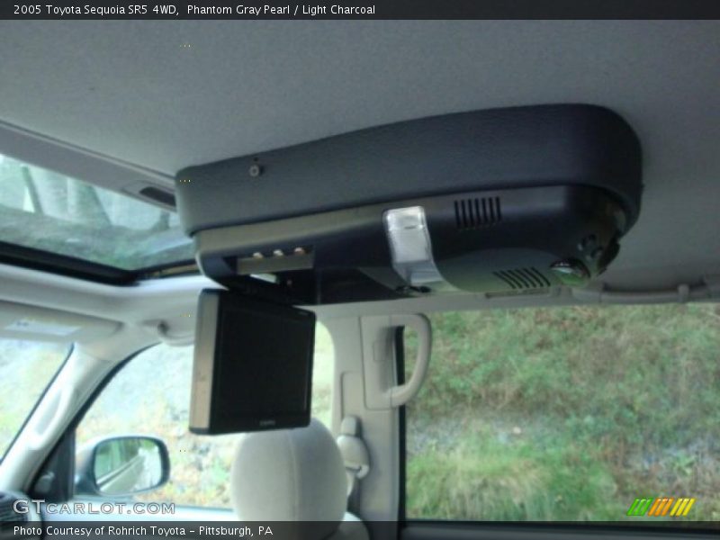Phantom Gray Pearl / Light Charcoal 2005 Toyota Sequoia SR5 4WD