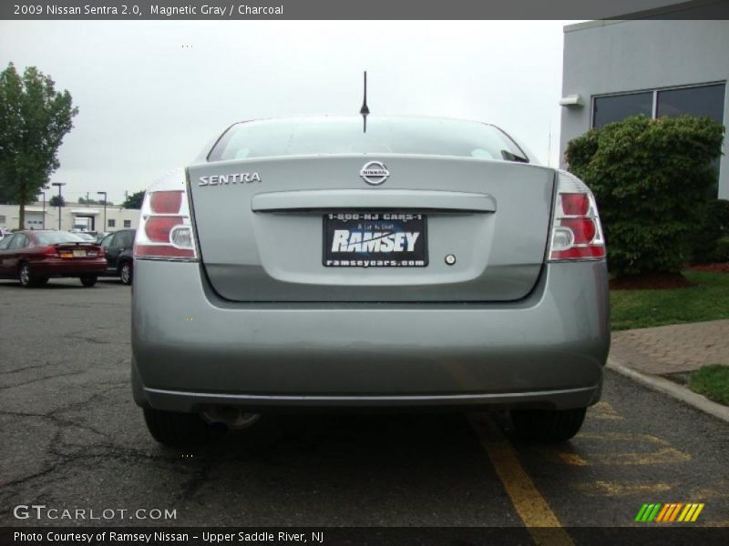 Magnetic Gray / Charcoal 2009 Nissan Sentra 2.0