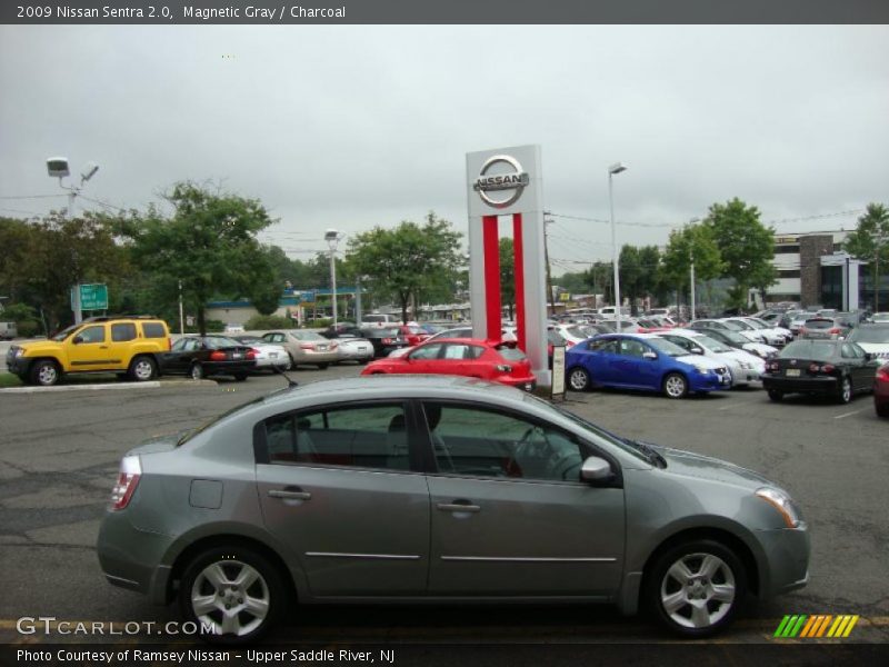 Magnetic Gray / Charcoal 2009 Nissan Sentra 2.0